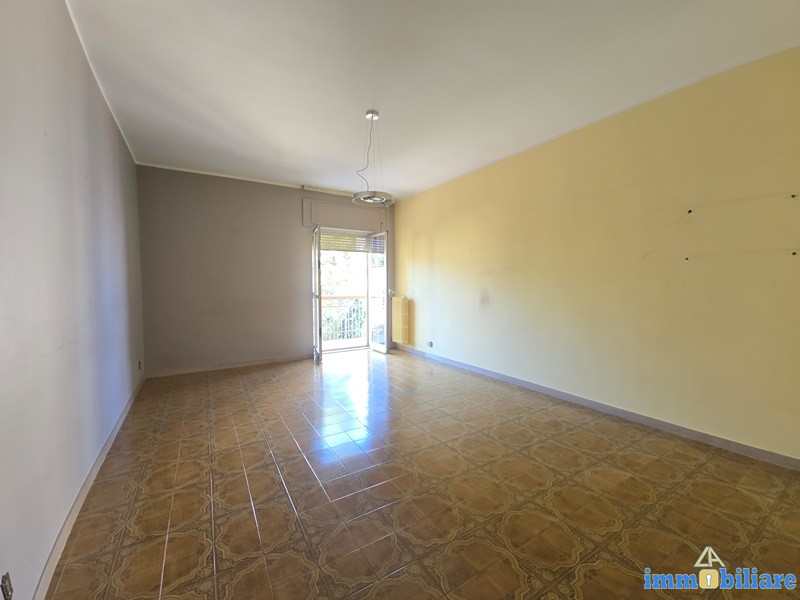 Ampio appartamento con posto auto
